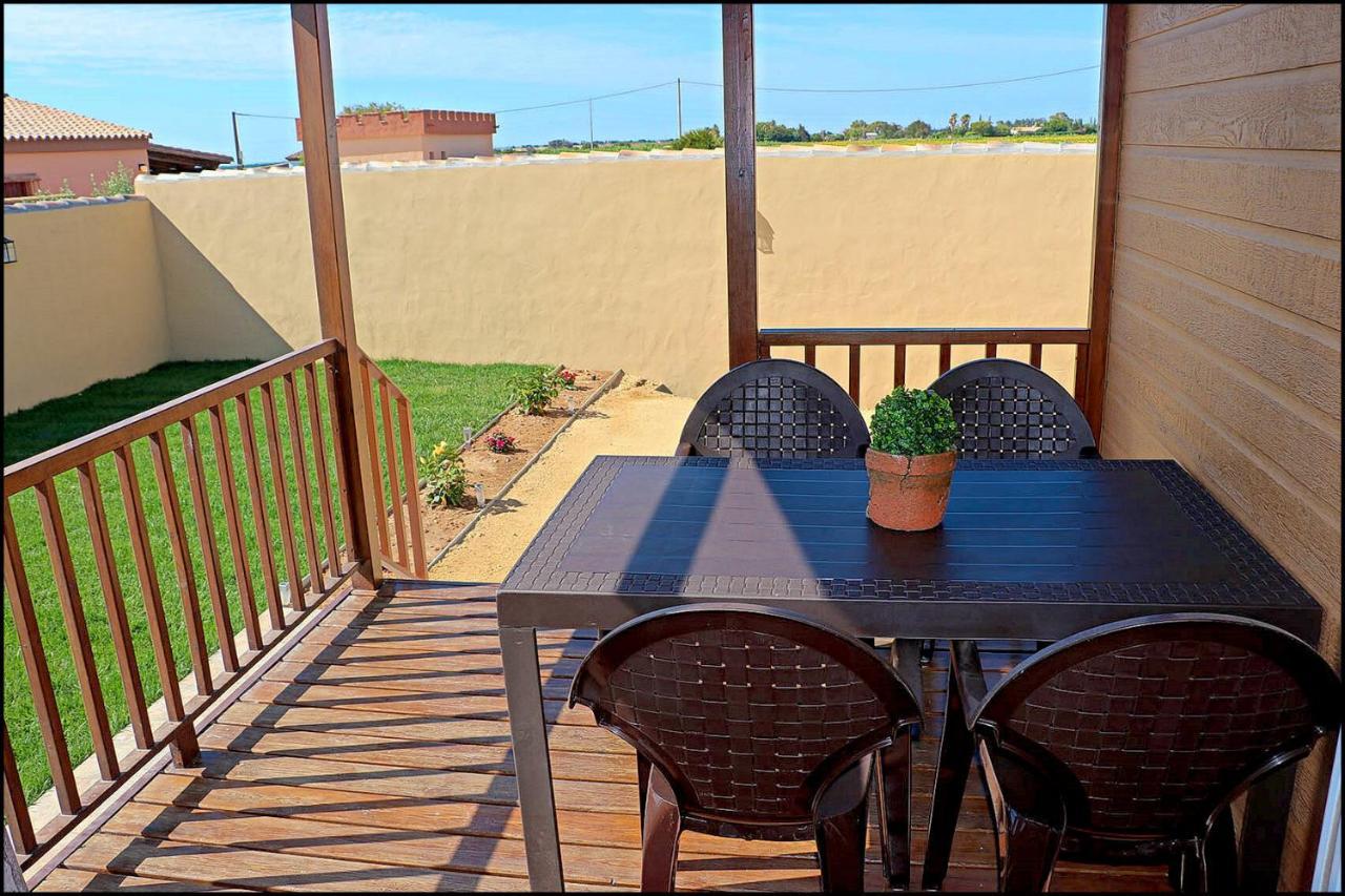 Bungalow con piscina privada Conil De La Frontera Exterior foto